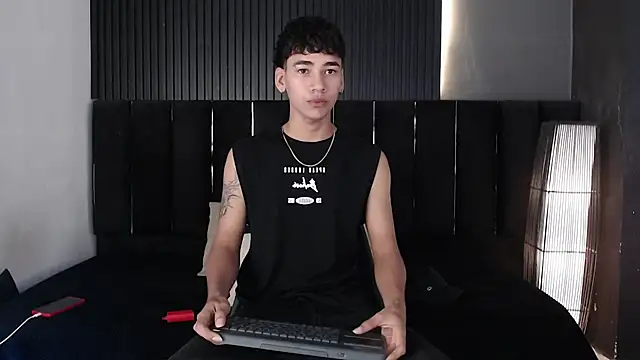 Dominic ghost online show from April 8, 1:16 am