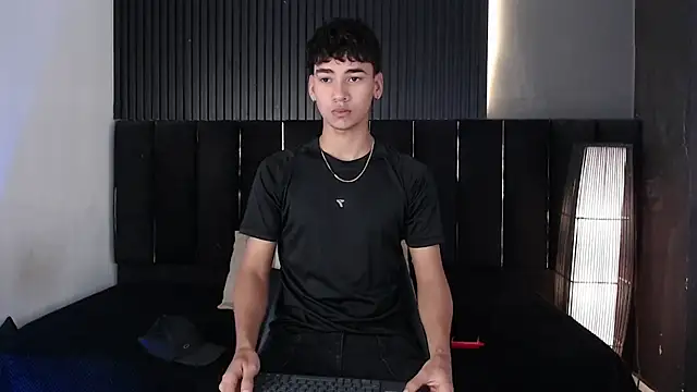 Dominic ghost online show from April 12, 10:04 pm