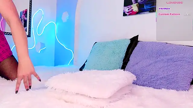 Dannyhot  online show from October 6, 7:55 pm