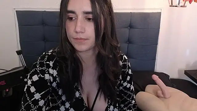 elowen halley1 online show from September 19, 7:14 pm