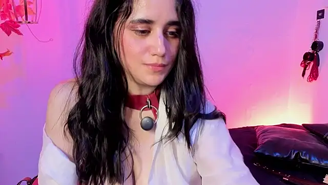 elowen halley1 online show from March 5, 8:10 am