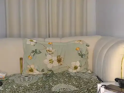 TinaFavourite online show from November 14, 9:57 pm