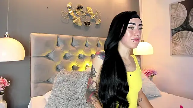 Snapshot of athziry_g chatting on November 6, 4:57 am athziry g online show from November 6, 4:57 am