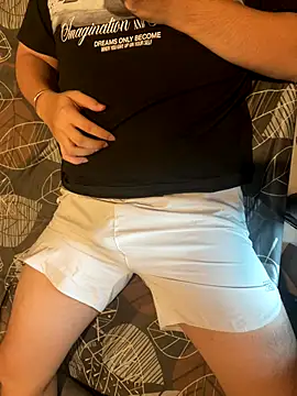 Snapshot of kristan__ chatting on October 9, 9:29 am kristan online show from October 9, 9:29 am