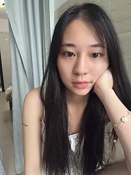 Snapshot of shishi0688 chatting on May 19, 7:15 am shishi0688 online show from May 19, 7:15 am