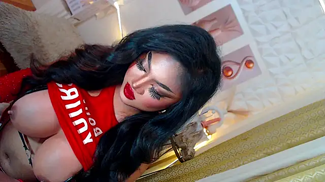 Lilly-lou online show from May 1, 6:01 pm