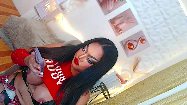 Lilly-lou online show from May 4, 4:58 pm