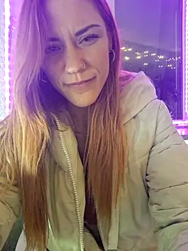 Snapshot of SlimBellaa chatting on November 11, 11:27 pm SlimBellaa online show from November 11, 11:27 pm