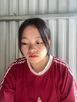 Snapshot of Julia-Elsa chatting on October 19, 7:20 am Julia-Elsa online show from October 19, 7:20 am