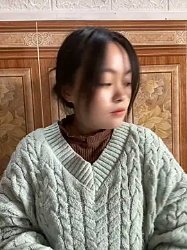 Snapshot of Julia-Elsa chatting on November 4, 4:00 am Julia-Elsa online show from November 4, 4:00 am