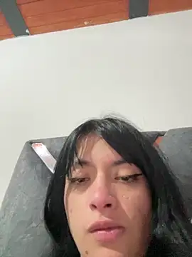 LiaCollings online show from May 3, 1:50 pm