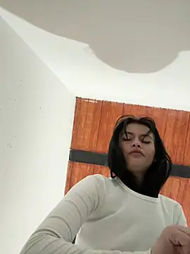 LiaCollings online show from July 6, 11:29 am