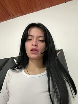 LiaCollings online show from August 2, 2:15 pm