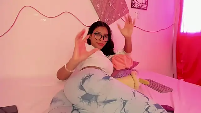 Snapshot of Valy_hot chatting on September 17, 2:30 pm Valy hot online show from September 17, 2:30 pm