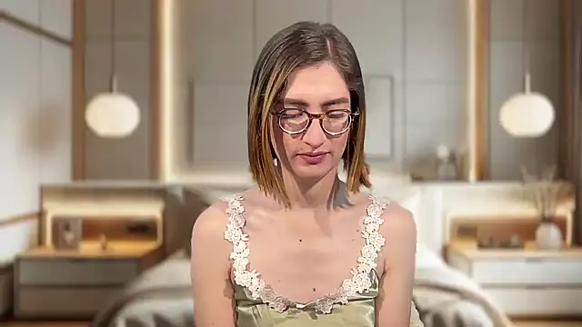 Snapshot of rousseblossom chatting on December 14, 12:27 am rousseblossom online show from December 14, 12:27 am