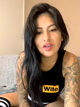 Snapshot of mrskarmaa chatting on November 10, 6:34 am mrskarmaa online show from November 10, 6:34 am