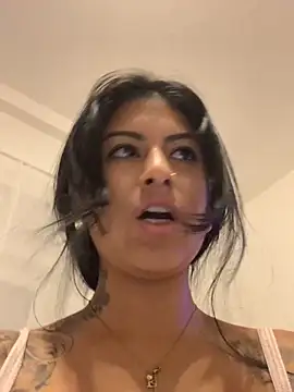 Snapshot of mrskarmaa chatting on December 3, 5:00 pm mrskarmaa online show from December 3, 5:00 pm