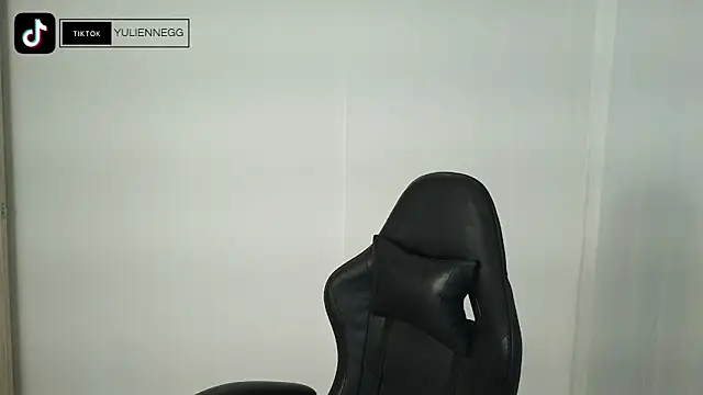 Yulienneg online show from September 11, 4:01 am