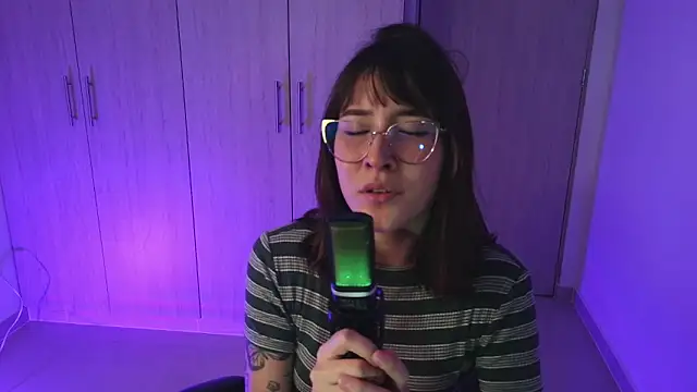 Yulienneg online show from January 10, 4:58 am