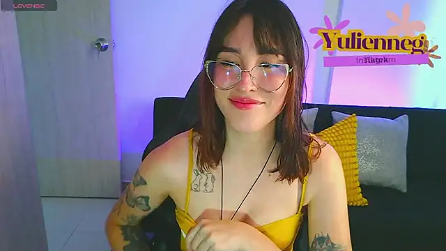 Yulienneg online show from February 3, 9:31 pm