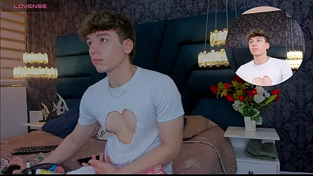 TaylerWhite online show from March 1, 11:45 am