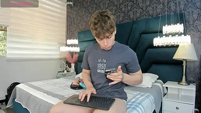 TaylerWhite online show from June 14, 12:29 pm