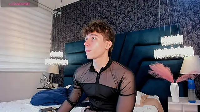 TaylerWhite online show from July 13, 11:57 am