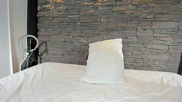 Snapshot of Anker_Colin chatting on November 23, 4:23 am Anker Colin online show from November 23, 4:23 am