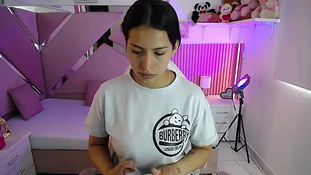 Mia garcia28 online show from March 10, 2:22 pm