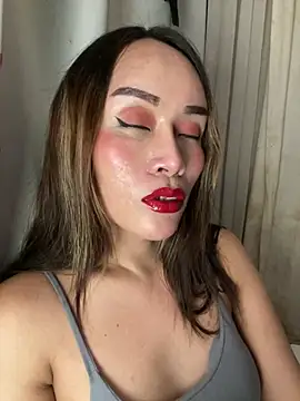 RomanticPearlTS online show from July 7, 1:37 pm