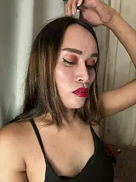 RomanticPearlTS online show from July 25, 1:30 pm