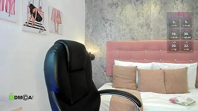 brithanycollins online show from October 2, 12:34 pm