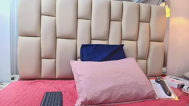 sweet amye online show from December 20, 7:10 pm