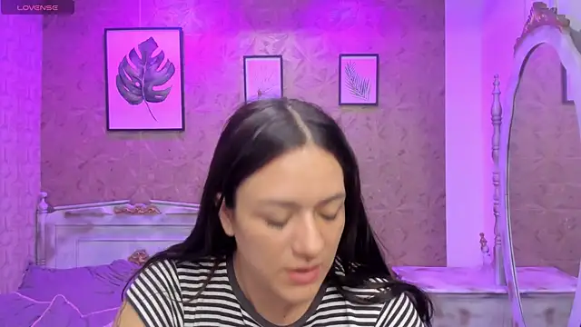 Snapshot of Dali_collin chatting on June 24, 1:43 pm Dali collin online show from June 24, 1:43 pm