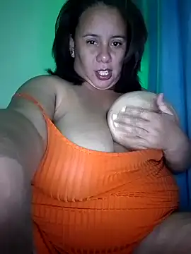 Snapshot of luzdanna chatting on July 31, 11:15 pm luzdanna online show from July 31, 11:15 pm