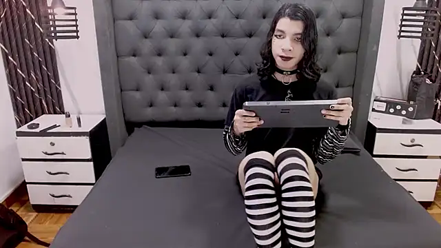 Atley Dolly online show from July 23, 11:35 pm