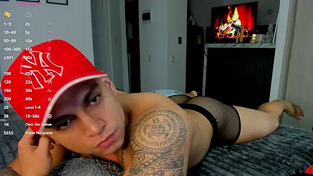 Nicolasmontoya16 online show from November 8, 11:47 pm