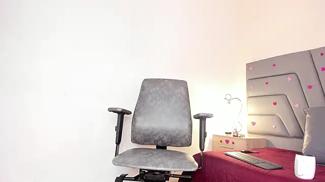 Maia 520 online show from February 12, 5:41 pm