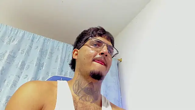 Snapshot of Lord_Luciferhot_Dirty666 chatting on December 19, 10:06 pm Lord Luciferhot Dirty666 online show from December 19, 10:06 pm