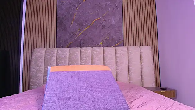 Snapshot of valecastro_ chatting on December 3, 7:12 pm valecastro online show from December 3, 7:12 pm