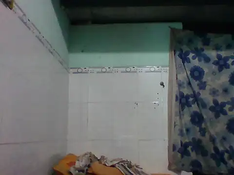 Snapshot of Boy_kuto77 chatting on January 8, 2:36 am Boy kuto77 online show from January 8, 2:36 am