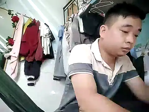 Snapshot of Boy_kuto77 chatting on February 25, 1:48 am Boy kuto77 online show from February 25, 1:48 am