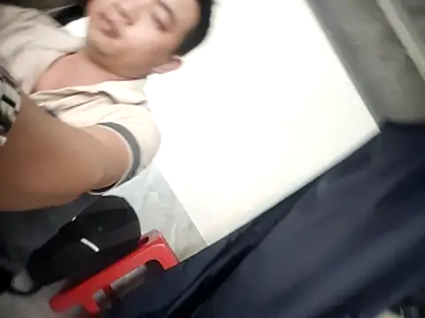 Snapshot of Boy_kuto77 chatting on March 7, 3:14 am Boy kuto77 online show from March 7, 3:14 am