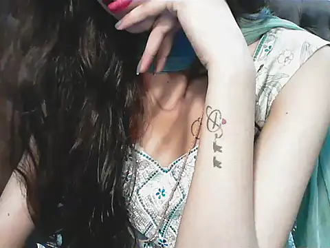 Snapshot of elize__ chatting on October 8, 3:48 am elize   online show from October 8, 3:48 am