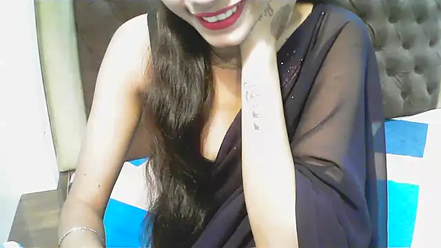 Snapshot of elize__ chatting on October 14, 2:56 am elize   online show from October 14, 2:56 am