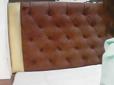 Snapshot of elize__ chatting on November 7, 12:54 am elize online show from November 7, 12:54 am