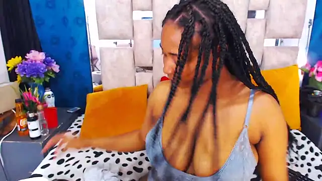 AmbarSmit online show from January 7, 10:45 pm