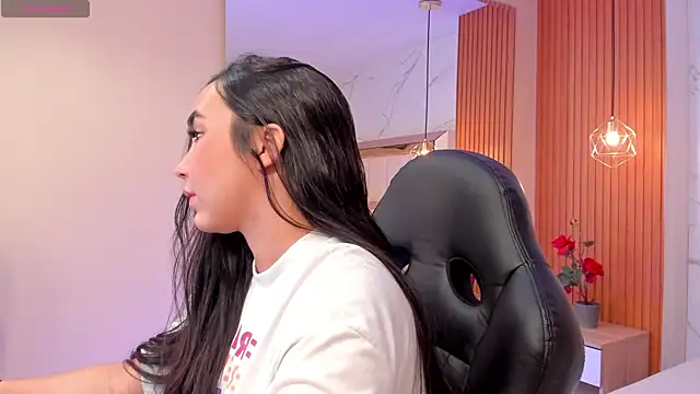 julieta rosee online show from February 20, 10:10 pm