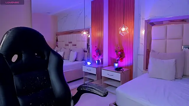 julieta rosee online show from July 30, 9:58 pm
