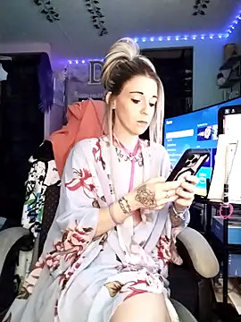 Purple2StayThnxx online show from February 22, 6:24 am